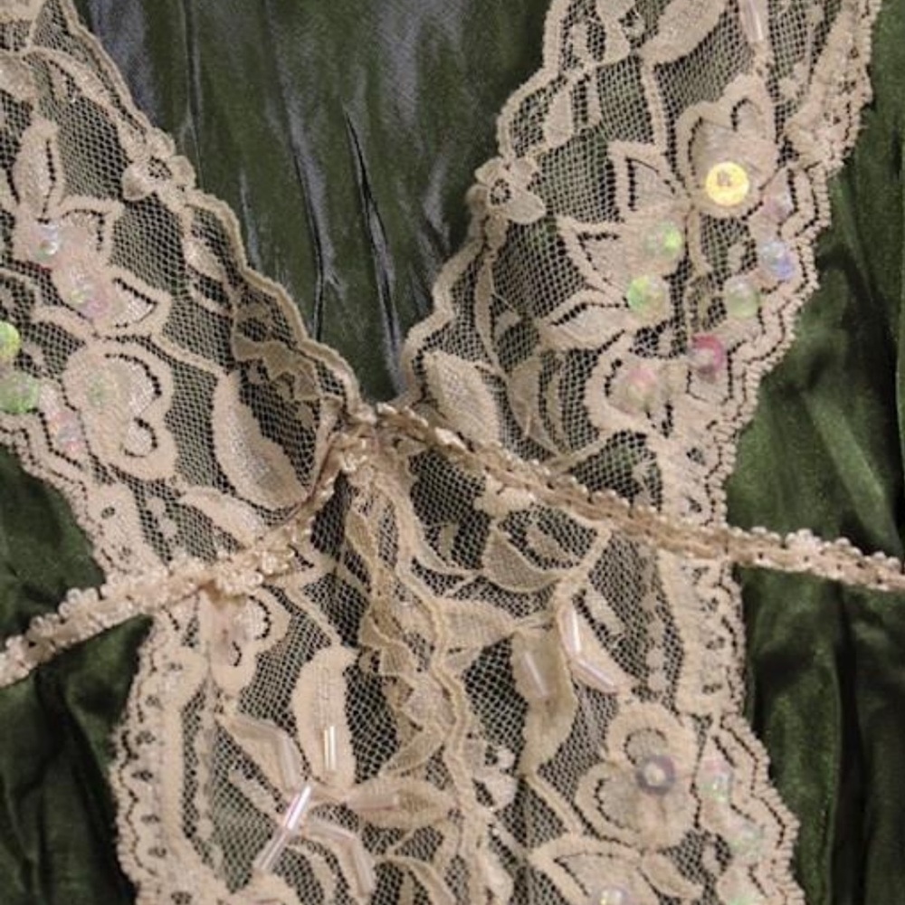 Vintage Fang Brand Olive Silnky Lace Beaded Camisole Size XL - Picture 3 of 4